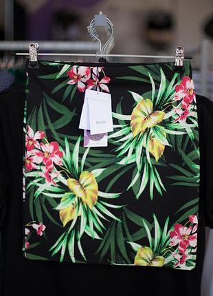Офигительная юбка с тропическим принтом от bershka