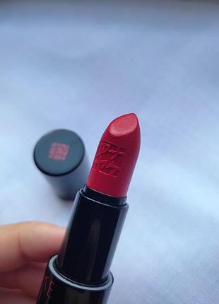 Annayake lipstick mat treatment помада для губ у відтінку 108 червоний матовий