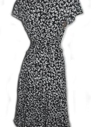 Милое платье в мелкий черно-белый принт с воланами / румыния, 143 фото