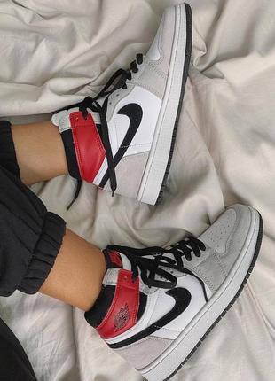 Женские высокие кожаные кроссовки nike air jordan 1 retro high grey/red			#найк4 фото