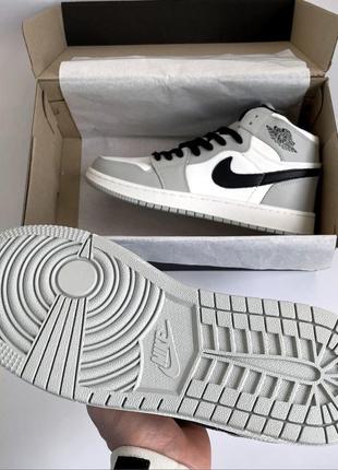 Жіночі високі шкіряні кросівки nike air jordan 1 'gray' #найк4 фото