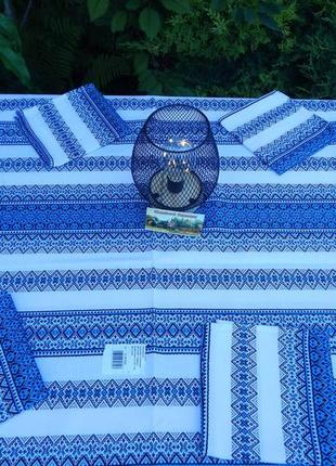 Синяя вышитая скатерть с салфетками4 фото