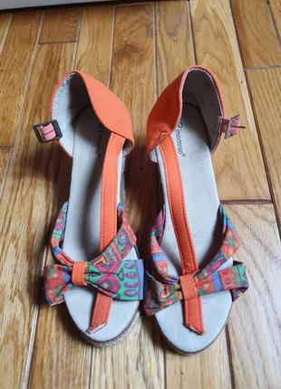 Босоніжки in extenso, розмір 40