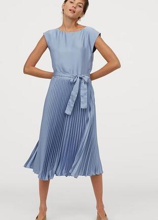 Шикарное платье h&m плиссе
