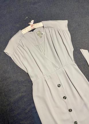Сукня сіро-лавандового кольору, верх на запах5 фото