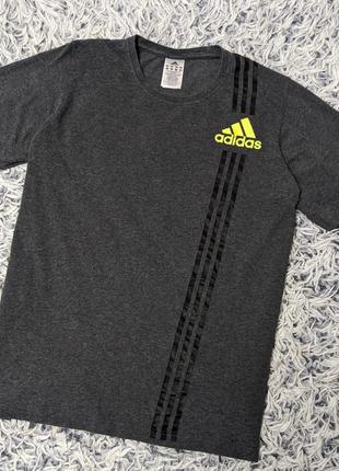 Футболка adidas1 фото