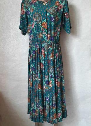 Новое нарядное платье цвета бирюза в цветочный принт и юбкой плиссе, размер м-л