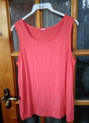 Футболка коралова.
