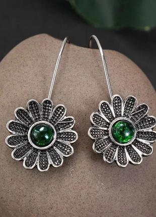 Оригинальные серьги протяжки цветок
