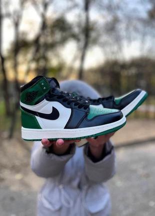 Жіночі кросівки nike air jordan 1 retro high black white green/женские кроссовки найк аир джордан1 фото