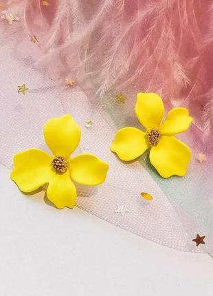 Матові сережки жовті квіти