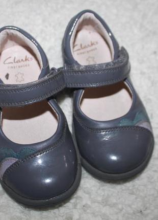 Кожаные туфельки фирмы clarks 22,5 размера по стельке 14,5 см.