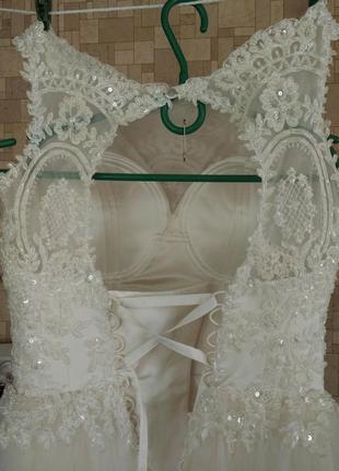Свадебное платье, а-силуэт, пышное6 фото