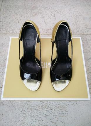 Элегантные летние туфли-босоножки basconi лак+золото2 фото