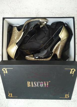 Элегантные летние туфли-босоножки basconi лак+золото5 фото