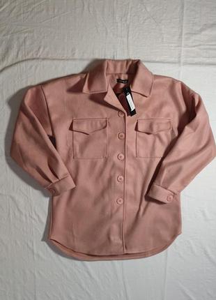 Жіноча однотонна куртка сорочка boohoo, розмір m, світло рожевий2 фото