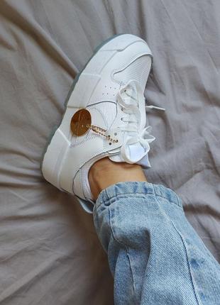 Білі, шкіряні жіночі кросівки nike dunk low disrupt white3 фото