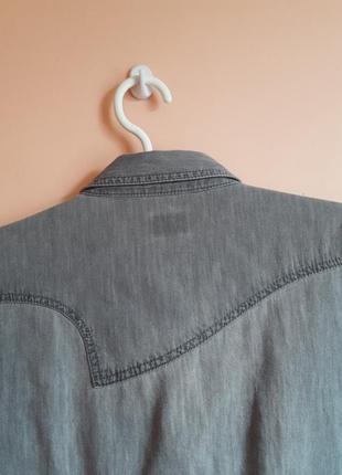 Жіноча сіра джинсова сорочка6 фото