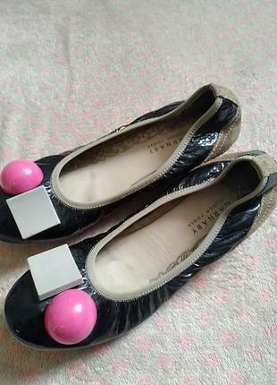 Туфлі-балетки