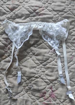 Сексуальний пояс для панчіх на стройняшку