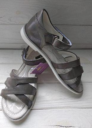 Босоніжки для дівчинки з супінатором р.36