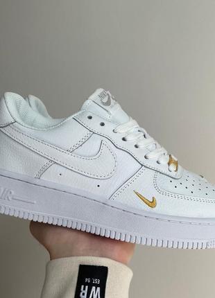 Женские кожаные кроссовки nike air force 1 mini swoosh white#найк