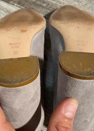 Замшевые туфли на широком квадрантом каблуке8 фото