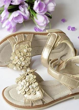 Дівчачі босоніжки тому.м