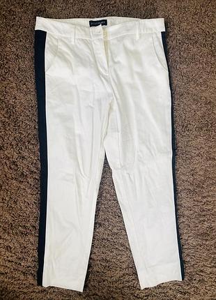 Укорочені класичні штани з лампасами