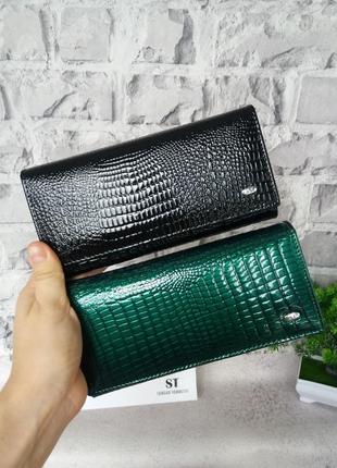 Жіночий шкіряний гаманець жіночий шкіряний гаманець
