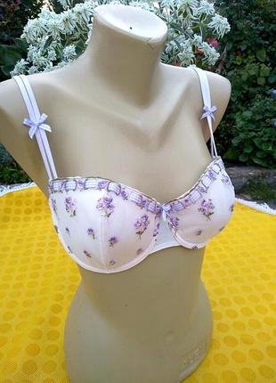 Фірмений бюстгалтер в стилі прованс