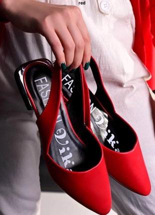 Стильні жіночі босоніжки туфлі червоні 36,37,38
