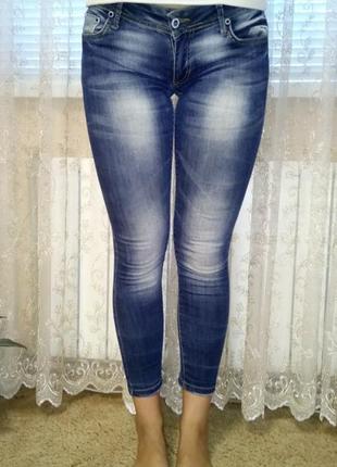 Джинсы