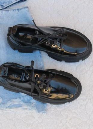Лаковые кожаные туфли на шнурках, оксфорды 39 размера2 фото