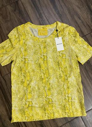 Жіноча футболка