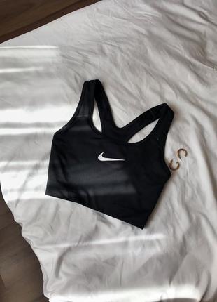 Базовий чорний топ для спорту найк, nike спортивний одяг, оригінал