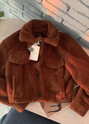Шубка bershka