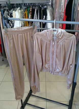 Спортивний костюм італія