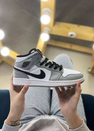 Женские кроссовки nike air jordan 1 mid white grey 36-37-38-40