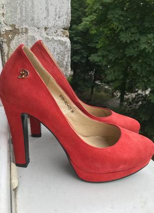 Туфли замшевые замш красные матовые на высоких каблуках туфлі замшеві замші червоні матові на високих підборах