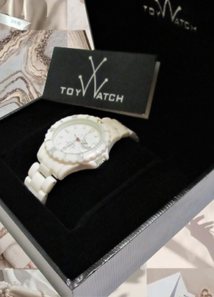 Toywatch white женские часы в коробке2 фото