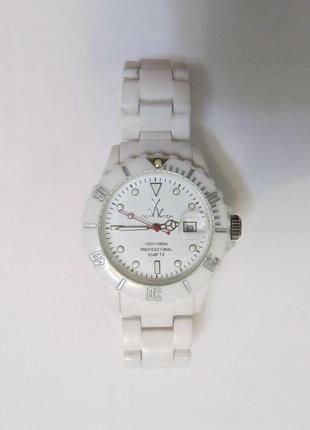 Toywatch white женские часы в коробке5 фото