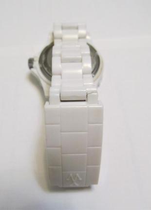 Toywatch white женские часы в коробке9 фото