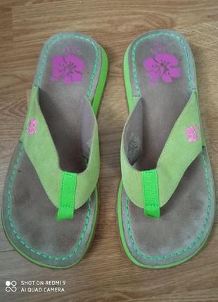 Шкіряні шльопки, у єтнамки