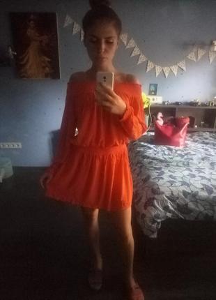 Ярко-оранжевое платье1 фото