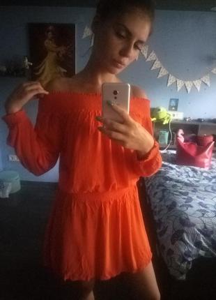 Ярко-оранжевое платье2 фото