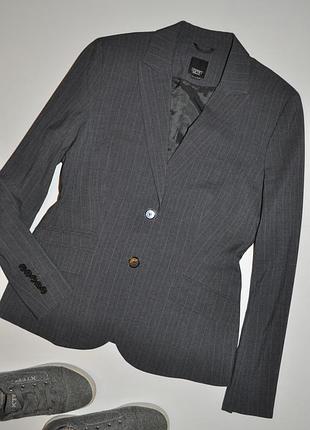 Стильный серый жакет esprit в полоску