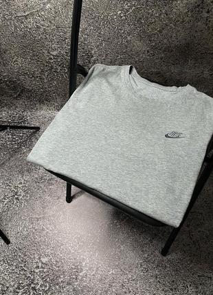 Базова оригінальна футболка від nike