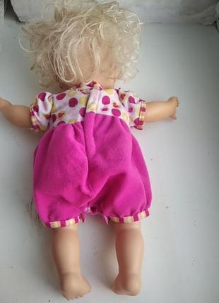 Mattel интерактивная кукла куколка little mommy в рюкзаке переноске5 фото