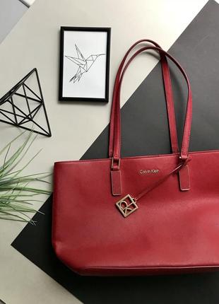 Оригинальная кожаная красная сумка calvin klein / келвин кляйн